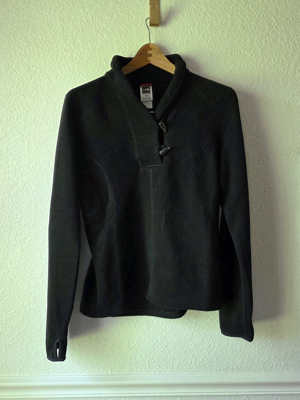 The North Face Women's Black Fleece Pullover